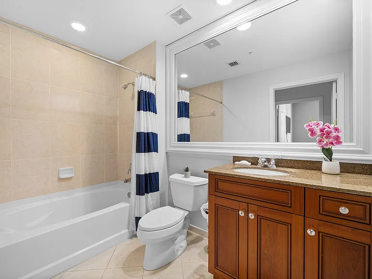 347 N New River Dr E #405 — Photo 20
