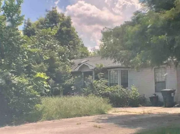 104 Thomas Blvd, Warner Robins, GA 31093