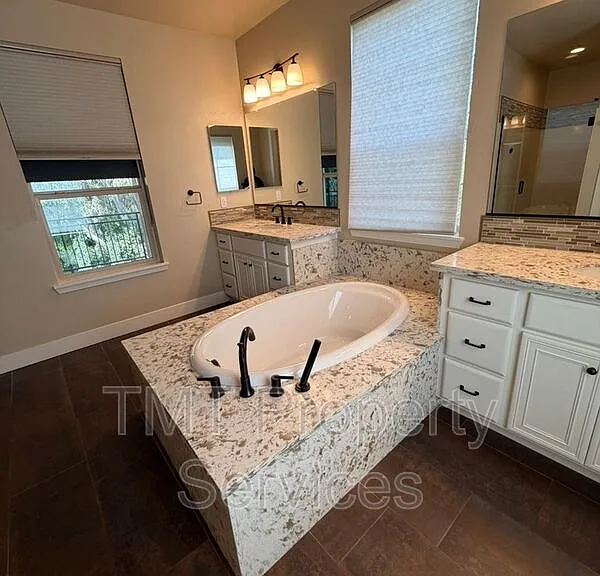 2839 Sevilla Ln — Photo 7