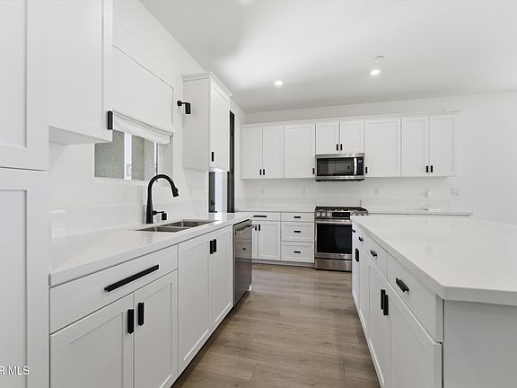 4th image of 246 Natural Bridge Ln