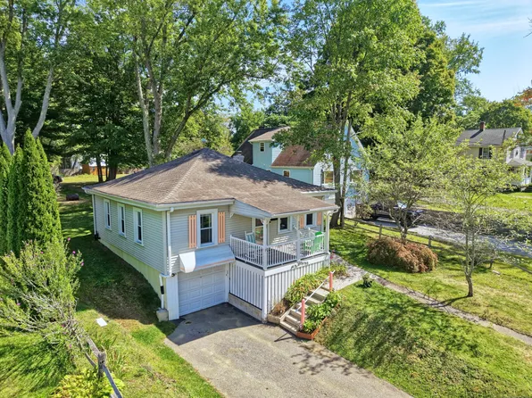 152 East Lake Street, Winchester, CT 06098