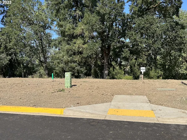 3046 NW Pinehurst Dr #46, McMinnville, OR 97128