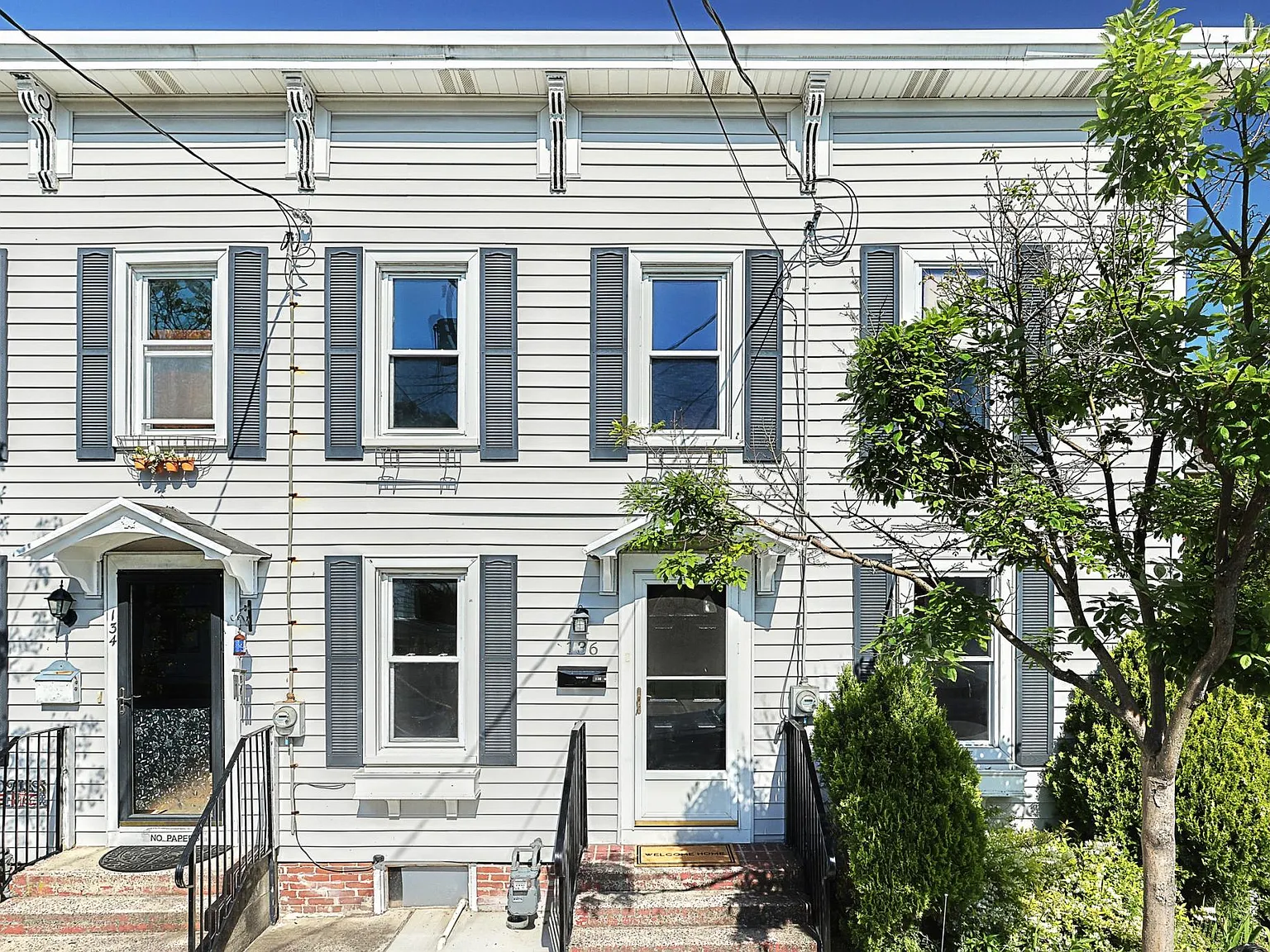 3 bed, 2.5 bath, 1672 sqft, $1,865 — Photo 1