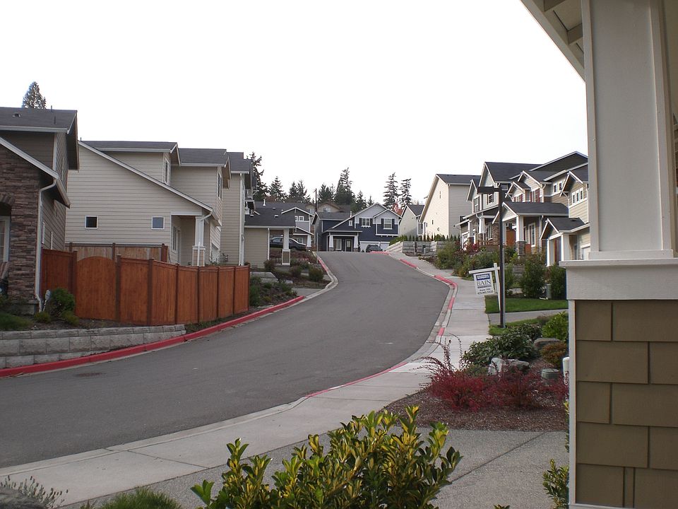 2nd image of 2727 232nd St SE