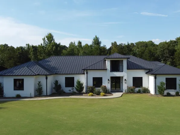 2620 Donelson Dr, Eads, TN 38028