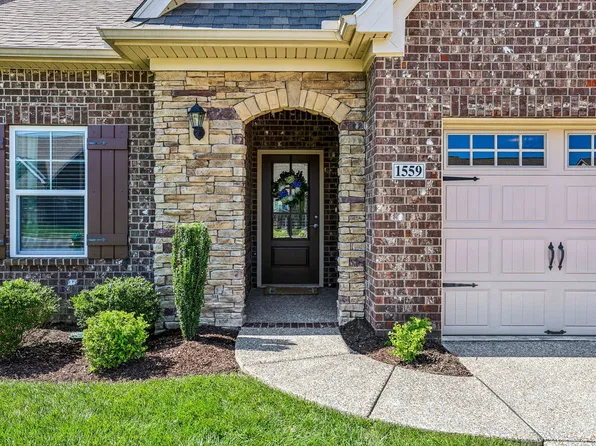 1559 Cedarbrooke Ln, Lebanon, TN 37090