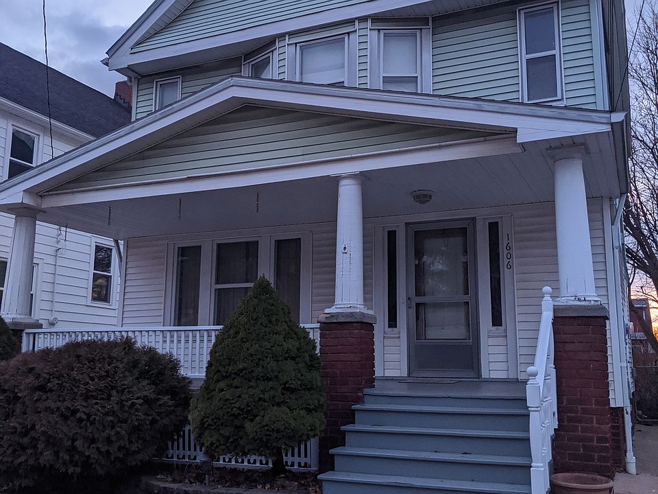1st image of 1606 Rosewood Ave