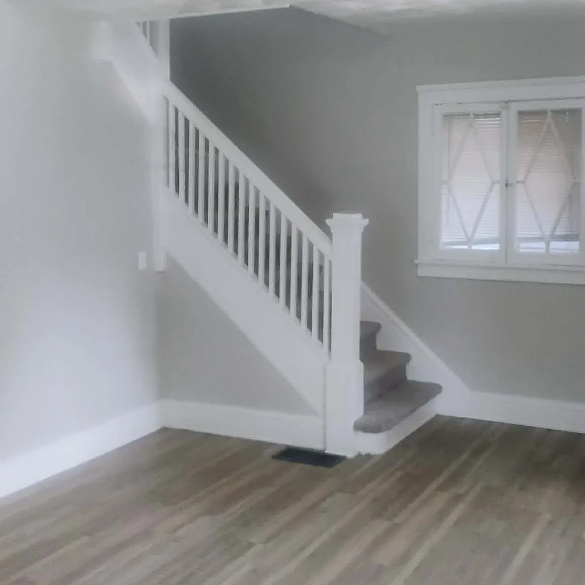 2465 Lawton Ave - HSE — Photo 3