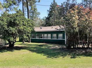 204 Persimmon Rd, Onalaska, TX 77360