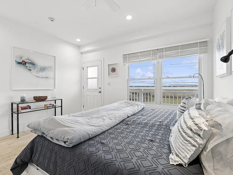 473 Dune Rd — Photo 8