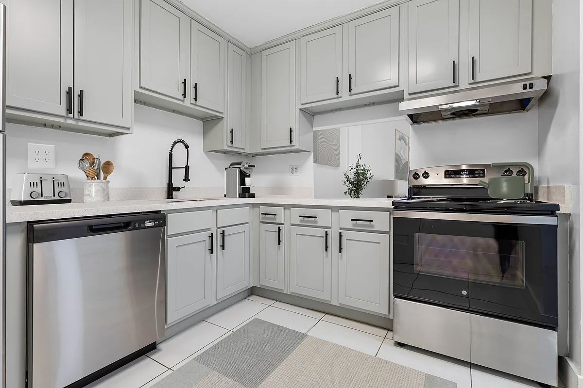 Building Photo - Arbors Aventura