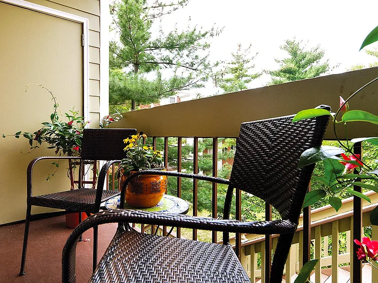 Balconys provide ample furniture space