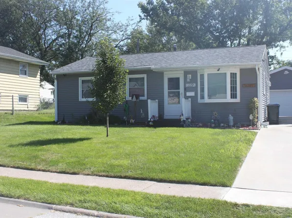 1119 N Thornwood Ave, Davenport, IA 52804