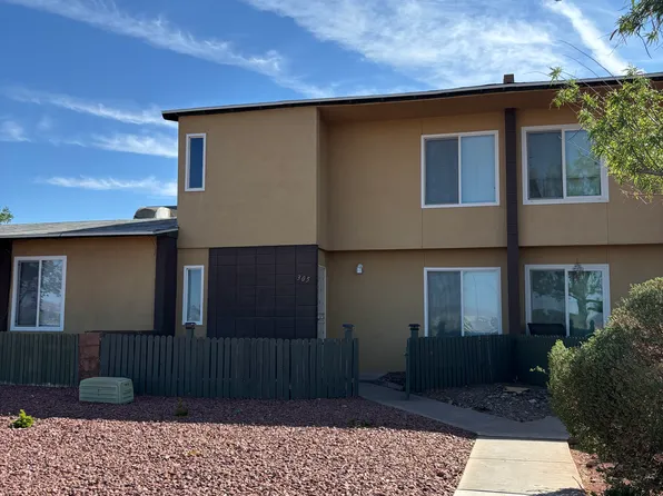 305 E Van Wagenen St, Henderson, NV 89015