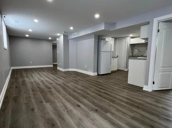 29 Birchcliffe Cres, Hamilton, ON L8T 4K6