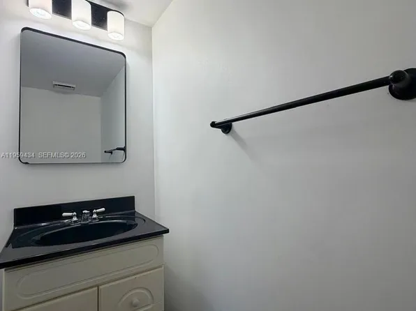 15832 SW 91st Ct #B, Palmetto Bay, FL 33157