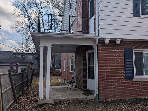 2nd image of 1639 Northwood Dr #2