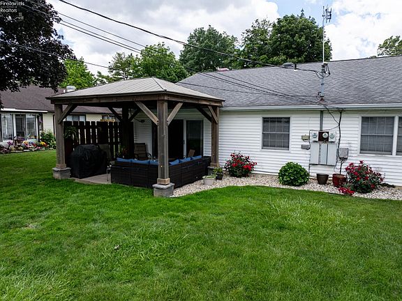2nd image of 21 Brookview Dr
