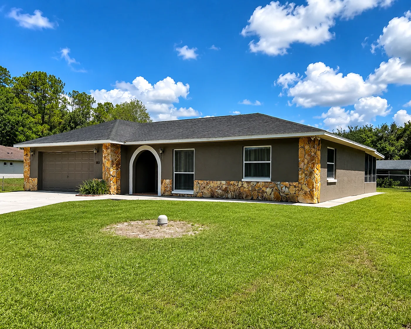 7624 Tallowtree Dr — Photo 3