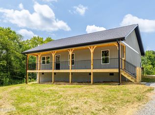 417 Clover Hill Rd, Maryville, TN 37801