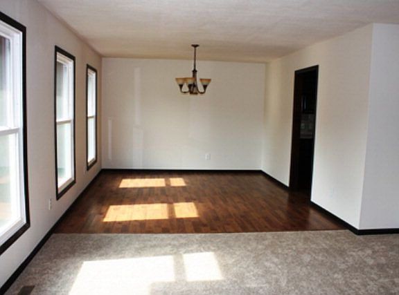 2nd image of 2509 Fairview St