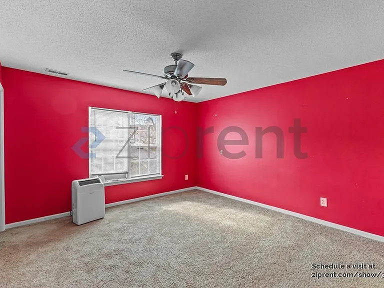 8104 Kings Creek Dr — Photo 13