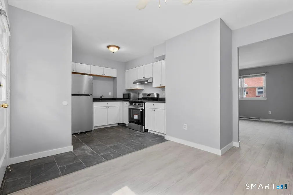 2 bed, 1.5 bath, 1008 sqft, $2,300 — Photo 1