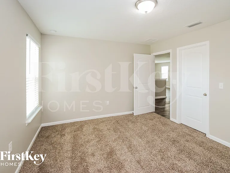 3310 Hidden Meadows Ct — Photo 15