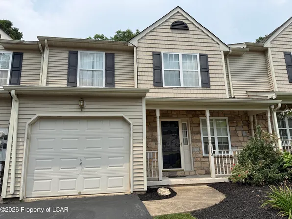 110 Fox Hollow Dr, Drums, PA 18222