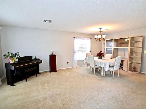5th image of 2105 Ashley Lakes Dr