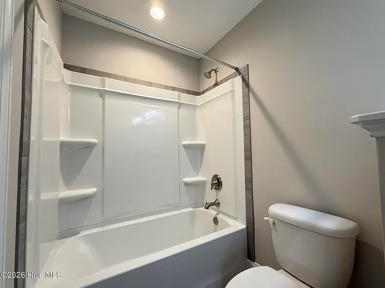 121 Lark Dr — Photo 31