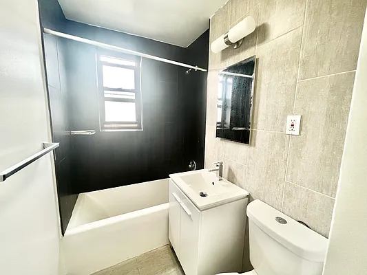 Rented by A&E Real Estate Management | media 14