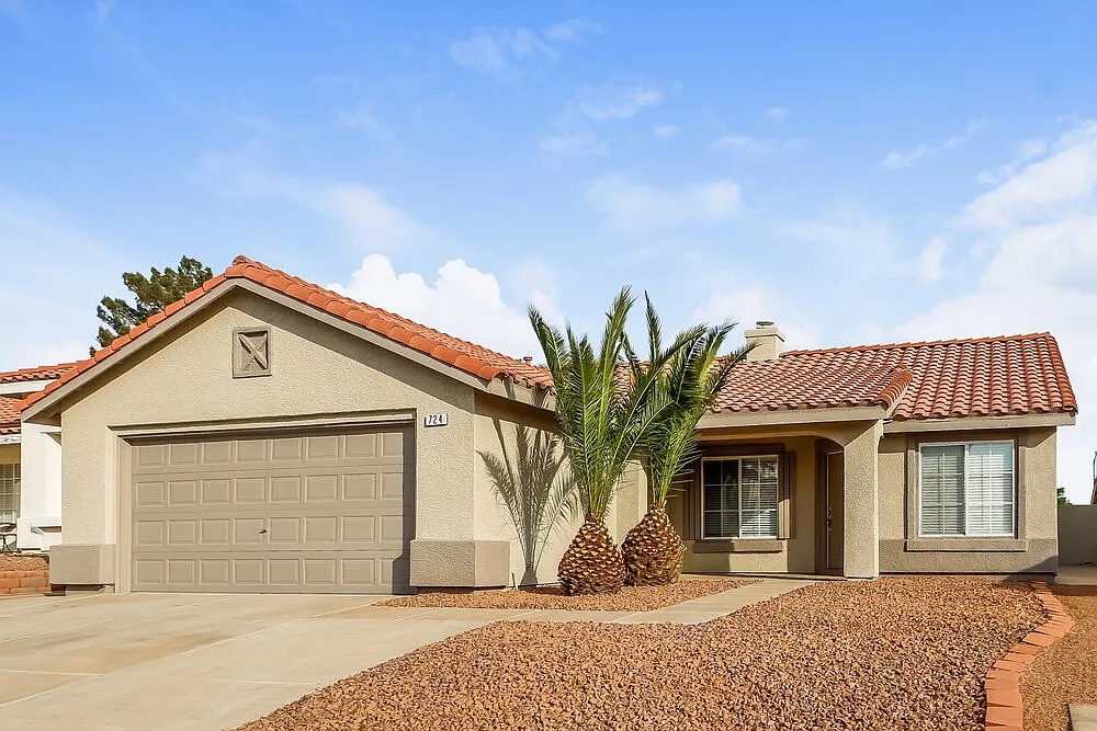 3 bed, 2.0 bath, 1340 sqft, $3,040 — Photo 3