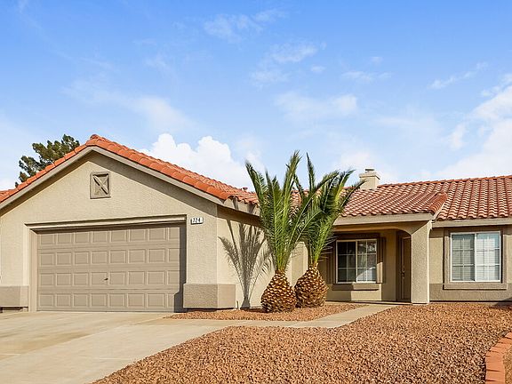 3rd image of 724 Cozy Canyon Dr