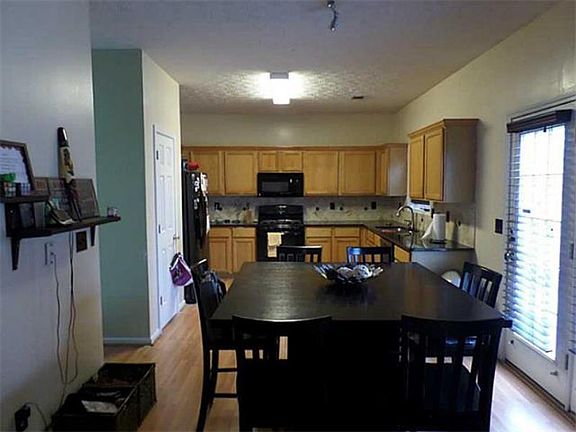 3rd image of 1565 Valley Club Dr