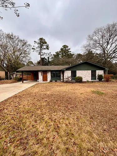 1015 Flowers Ave Photo 1