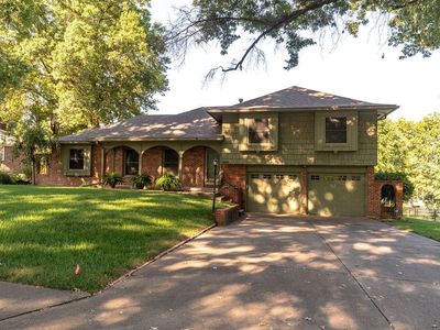 1000 Bird Ave, Harrisonville, MO, 64701