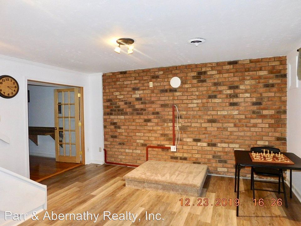 1st image of 3202 Fisher Ave