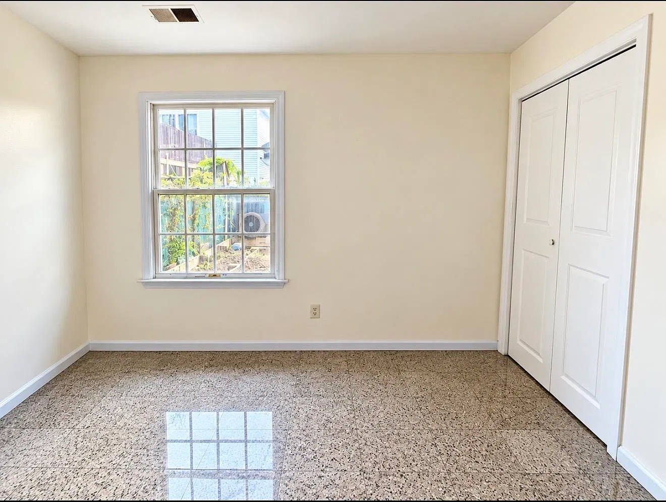2 bed, 1.0 bath, 800 sqft, $2,150 — Photo 3