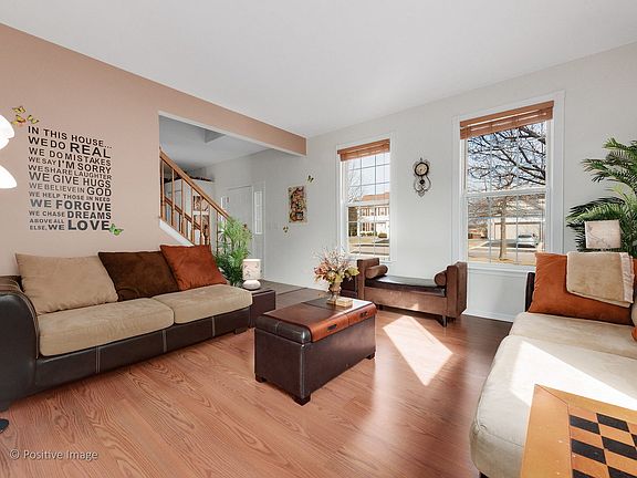 3rd image of 3059 Savannah Dr