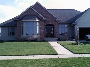 809 E Larmon St, Tolono, IL
