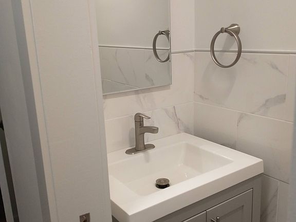4th image of 68-09 Central Ave Floor 1