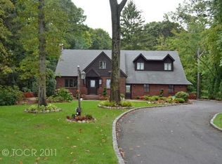 249 Chestnut Ridge Rd, Woodcliff Lake, NJ 07677