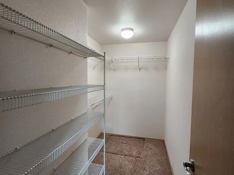 5811 Austin Ct — Photo 17