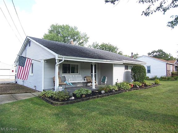 3rd image of 625 Maplewood Ave