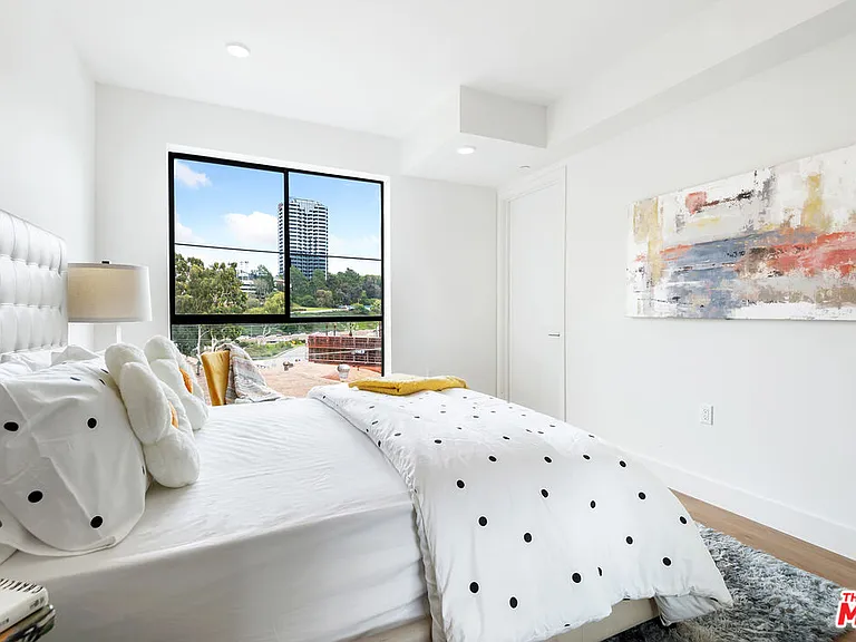 3659 1/2 Regal Pl — Photo 24