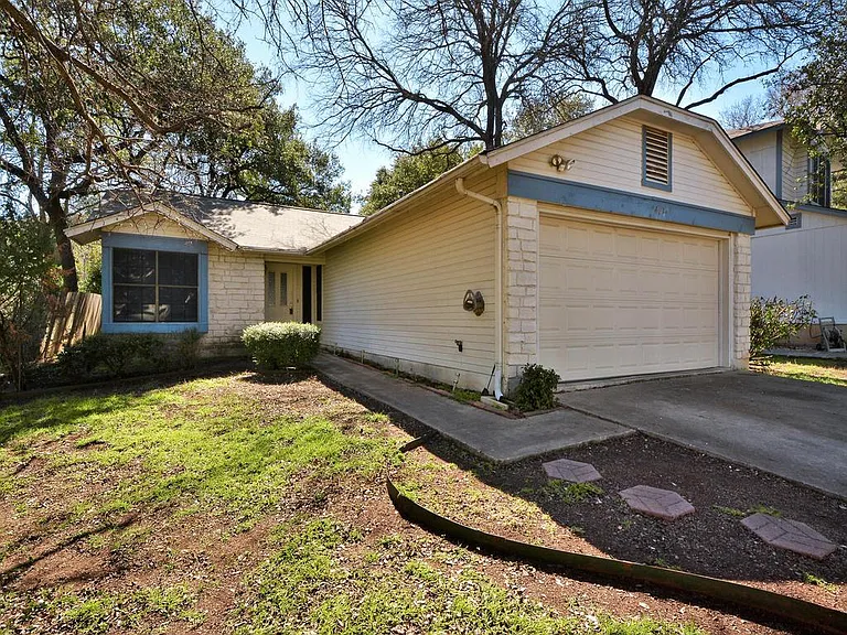 7403 Dallas Dr — Photo 1