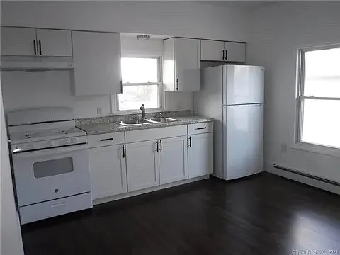 598 Washington Ave #2 — Photo 6