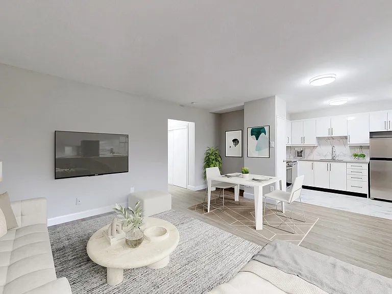 345 Merton St — Photo 17