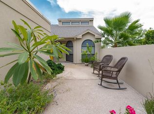 102 Pebble Creek Dr, Rockport, TX 78382